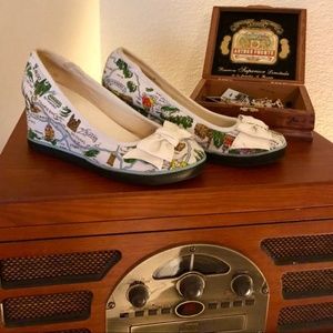 Aldo Canvas Wedge Heel Road Trippin' Print 7.5